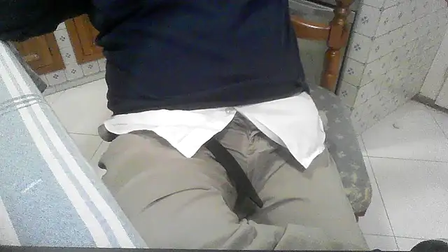 polloiw online show from October 22, 2025, 1:32 pm