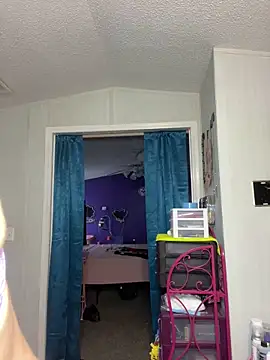 Snapshot of lolabunny9 chatting on February 19, 2025, 2:22 pm lolabunny9 online show from February 19, 2025, 2:22 pm