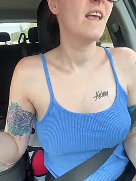 lolabunny9 online show from March 28, 2026, 3:57 pm