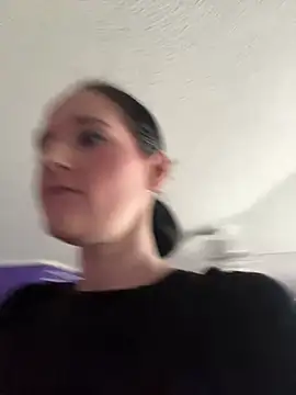 Snapshot of lolabunny9 chatting on February 9, 2025, 6:16 pm lolabunny9 online show from February 9, 2025, 6:16 pm