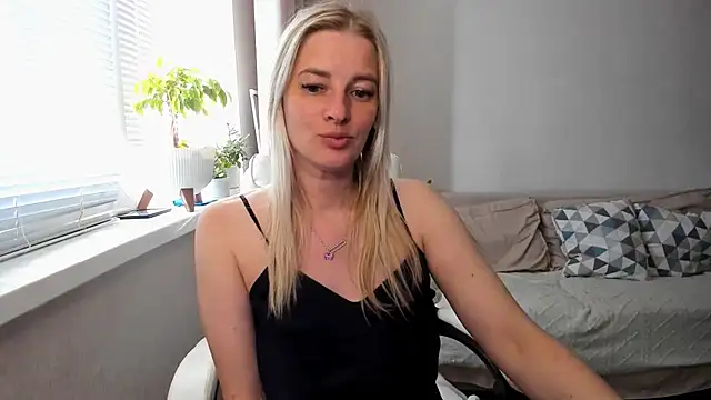 Snapshot of HILT_ON chatting on July 3, 2026, 10:00 am HILT ON online show from July 3, 2026, 10:00 am