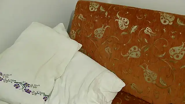 Snapshot of husoizmir chatting on October 30, 2025, 5:10 pm husoizmir online show from October 30, 2025, 5:10 pm