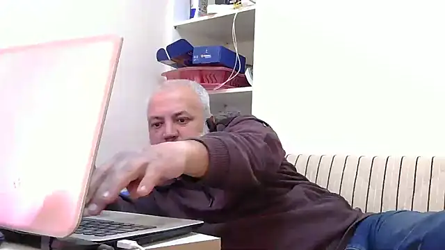 husoizmir online show from April 30, 2026, 10:55 am