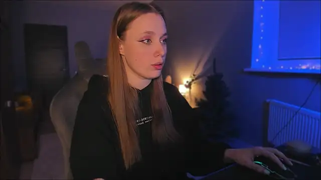 Rachel Ro online show from December 15, 2024, 6:48 pm