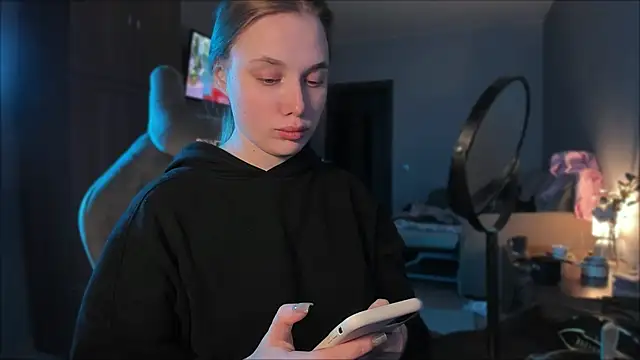 Rachel Ro online show from January 10, 2025, 7:57 am