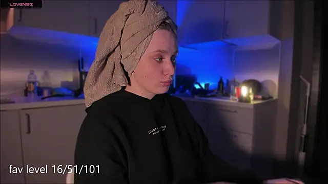 Rachel Ro online show from September 28, 2025, 1:45 am