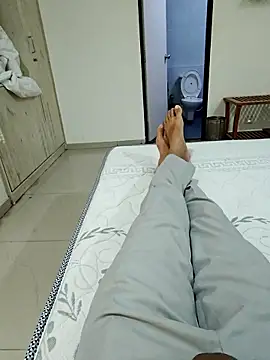 GUJJU GUJARATI online show from January 9, 2026, 9:38 am