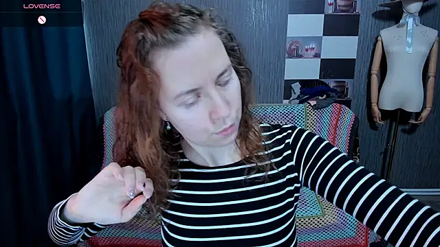 pa1e pr1ncess online show from October 31, 2025, 7:05 am