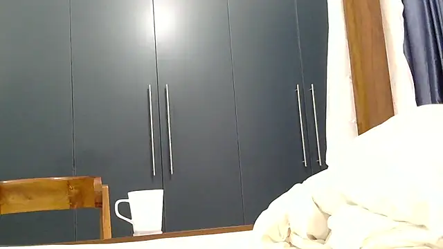 Snapshot of katt008 chatting on October 12, 2025, 3:19 am katt008 online show from October 12, 2025, 3:19 am