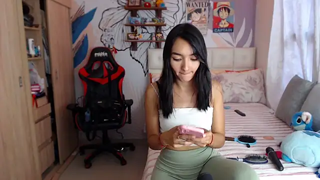 LinzyBaner online show from June 16, 2026, 9:48 pm
