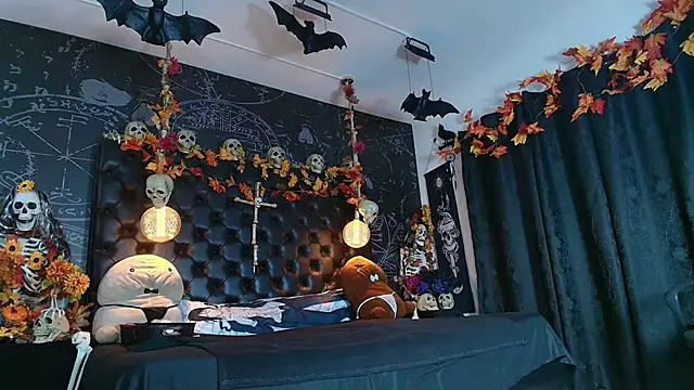 AlexHoe  online show from October 26, 2025, 6:41 pm