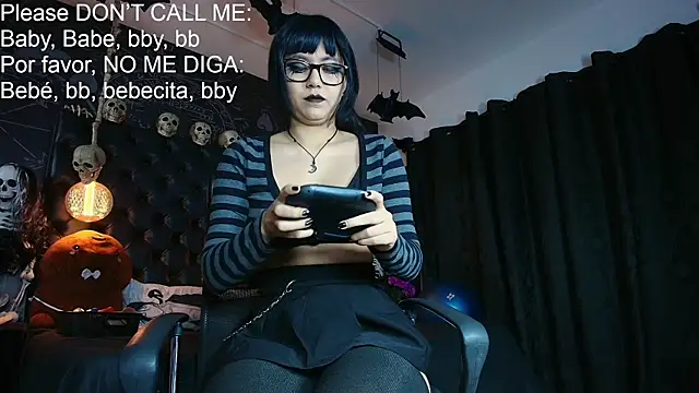 Snapshot of AlexHoe_ chatting on July 28, 2026, 6:31 pm AlexHoe online show from July 28, 2026, 6:31 pm