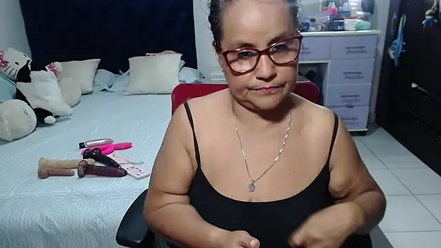 pervert mommy  online show from May 15, 2026, 10:35 am