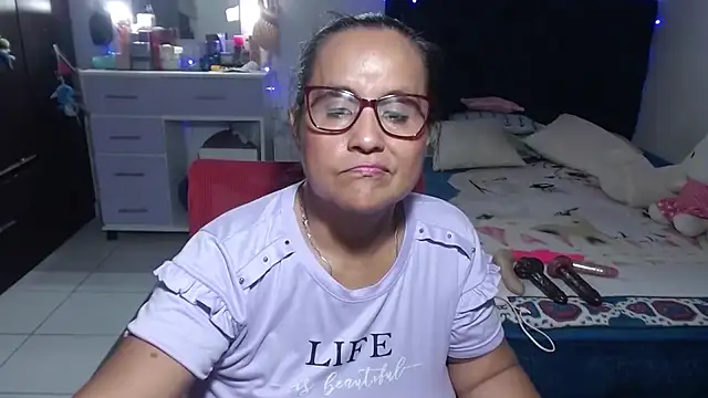 pervert mommy  online show from June 27, 2026, 1:50 pm