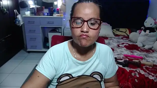 pervert mommy  online show from June 14, 2026, 11:44 am