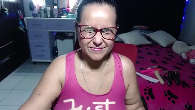 pervert mommy  online show from July 14, 2026, 10:21 am