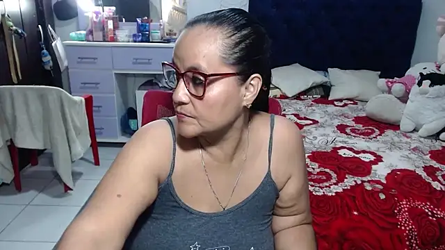 pervert mommy  online show from June 9, 2026, 10:44 pm