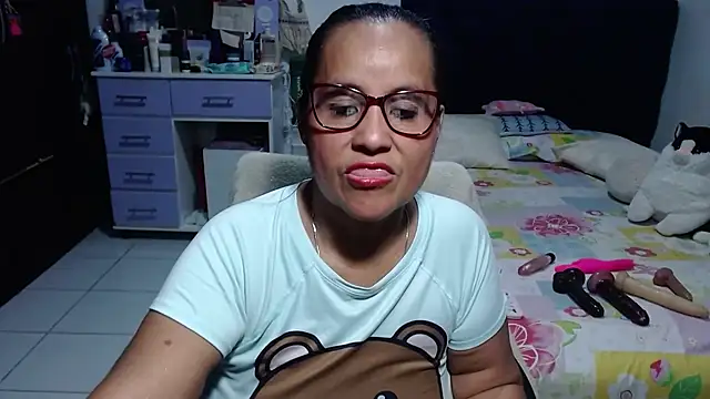 pervert mommy  online show from July 31, 2026, 9:41 am