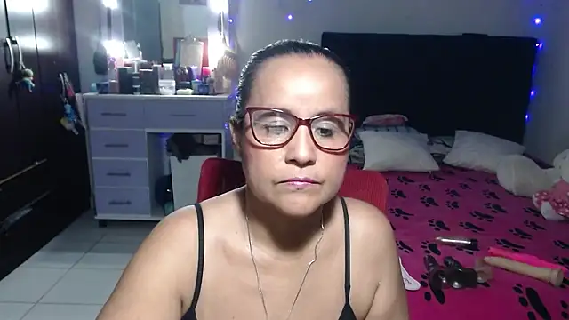 pervert mommy  online show from July 11, 2026, 10:04 am