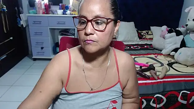 pervert mommy  online show from June 7, 2026, 1:16 pm