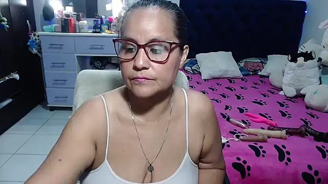 pervert mommy  online show from July 3, 2026, 9:38 am