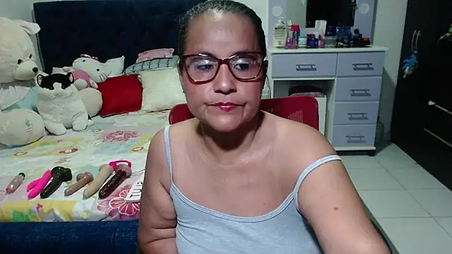 pervert mommy  online show from November 5, 2025, 10:40 am