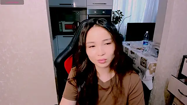 AyaMoon online show from October 31, 2025, 5:15 am