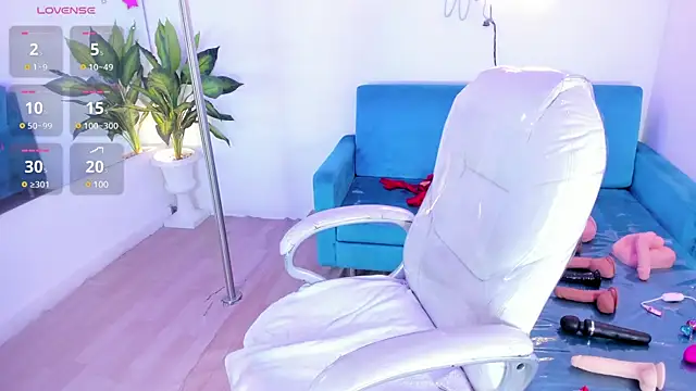 Snapshot of Pamela_roberts chatting on February 14, 2025, 5:36 pm Pamela roberts online show from February 14, 2025, 5:36 pm