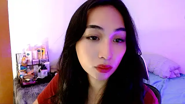 SweetLilly 18 online show from October 17, 2025, 2:26 am