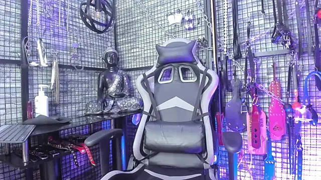 EVA BDSM online show from March 16, 2026, 3:36 am