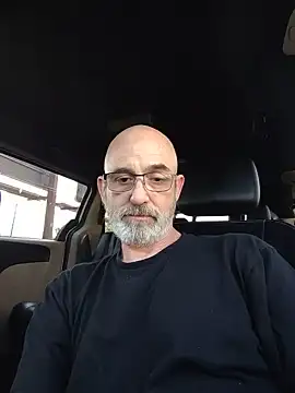 Kitrider online show from June 17, 2026, 9:25 pm