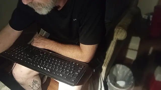 Snapshot of Kitrider chatting on August 5, 2026, 8:30 am Kitrider online show from August 5, 2026, 8:30 am
