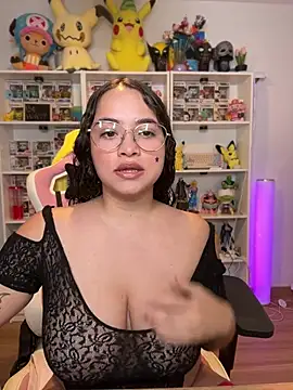 Snapshot of Sweet_sully__ chatting on August 5, 2026, 7:57 am Sweet sully online show from August 5, 2026, 7:57 am