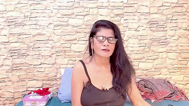 Snapshot of IndianAllure chatting on July 7, 2026, 6:47 am IndianAllure online show from July 7, 2026, 6:47 am