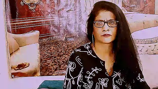 Snapshot of IndianAllure chatting on August 7, 2026, 5:57 am IndianAllure online show from August 7, 2026, 5:57 am