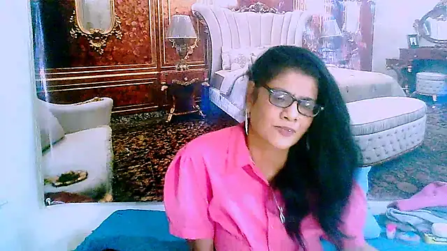Snapshot of IndianAllure chatting on August 10, 2026, 6:09 am IndianAllure online show from August 10, 2026, 6:09 am