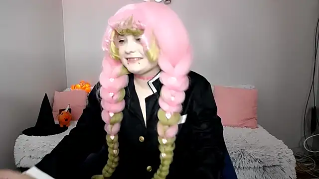 Snapshot of Estheri chatting on October 27, 2025, 6:58 am Estheri online show from October 27, 2025, 6:58 am