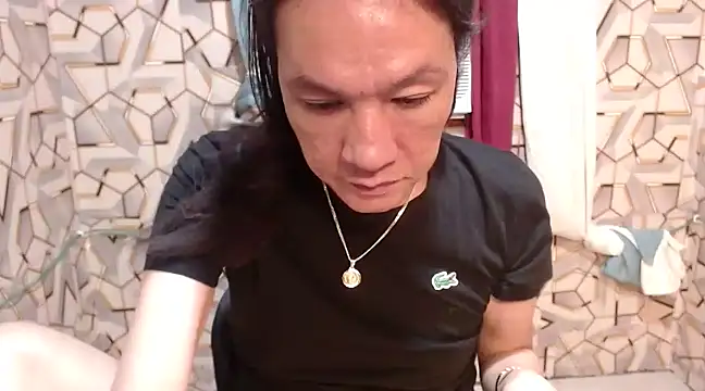 Snapshot of tshugecumxxx chatting on March 6, 2025, 1:14 pm tshugecumxxx online show from March 6, 2025, 1:14 pm