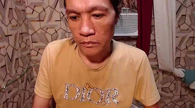 Snapshot of tshugecumxxx chatting on February 12, 2025, 4:00 pm tshugecumxxx online show from February 12, 2025, 4:00 pm