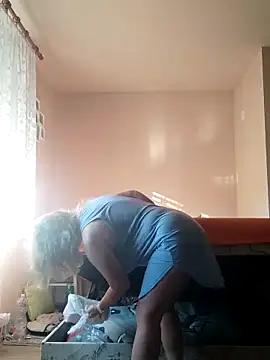 Snapshot of Elza01 chatting on September 29, 2025, 6:20 am Elza01 online show from September 29, 2025, 6:20 am