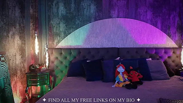 Charlotte Germanotta  online show from January 17, 2026, 6:44 pm