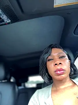 Snapshot of Belle___ chatting on November 16, 2025, 3:17 pm Belle online show from November 16, 2025, 3:17 pm