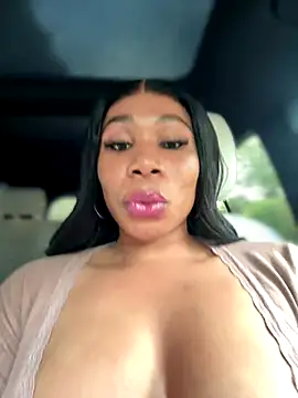 Snapshot of Belle___ chatting on October 24, 2025, 9:58 pm Belle online show from October 24, 2025, 9:58 pm