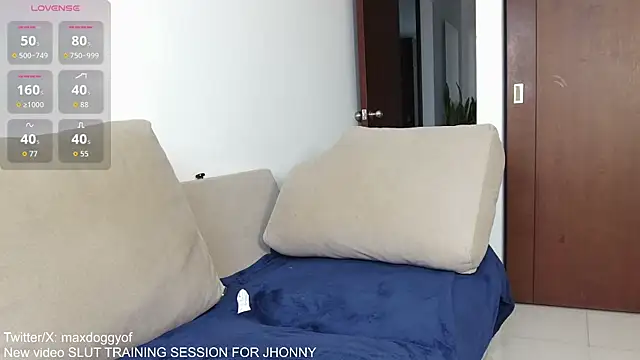 Snapshot of maxdoggy1 chatting on July 9, 2026, 10:20 pm maxdoggy1 online show from July 9, 2026, 10:20 pm