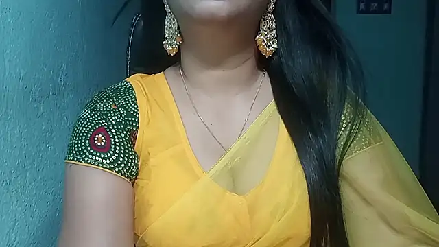 Snapshot of YourModhu chatting on November 9, 2025, 6:01 pm YourModhu online show from November 9, 2025, 6:01 pm