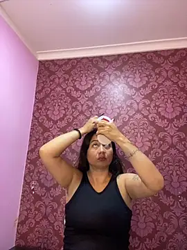 juliana diaz online show from October 27, 2025, 11:22 am