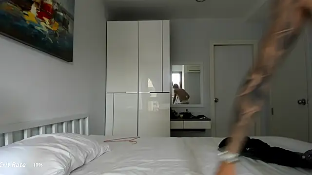 MiracleCam online show from November 7, 2025, 3:44 am