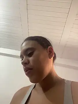 AlondraDiossa03 online show from May 1, 2026, 4:34 pm