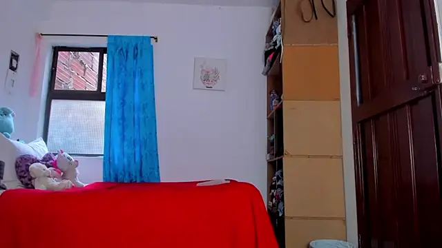 AlondraDiossa03 online show from November 15, 2025, 7:07 pm