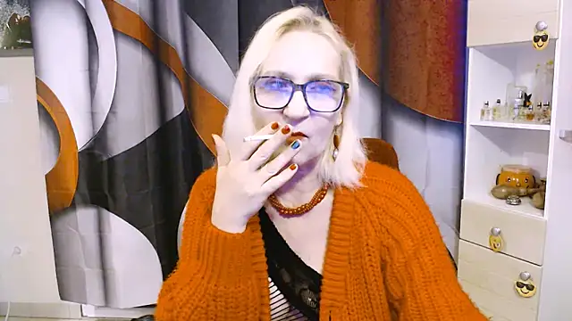 Snapshot of Ala-N-Dala chatting on November 5, 2025, 8:06 am Ala-N-Dala online show from November 5, 2025, 8:06 am